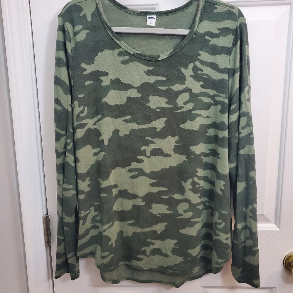 Old Navy Camo Sweater Shirt